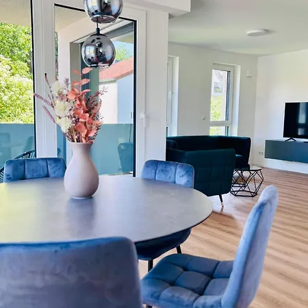 Apartment C Homes - & Lofts *